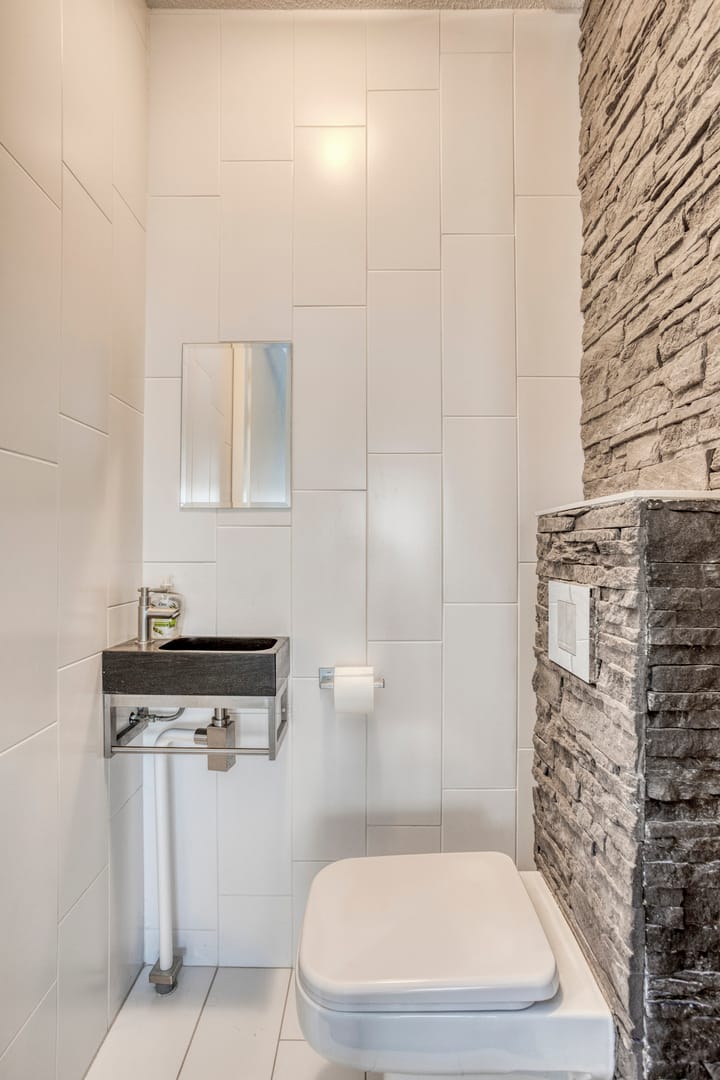 Photo 7 of James Cookroute 129