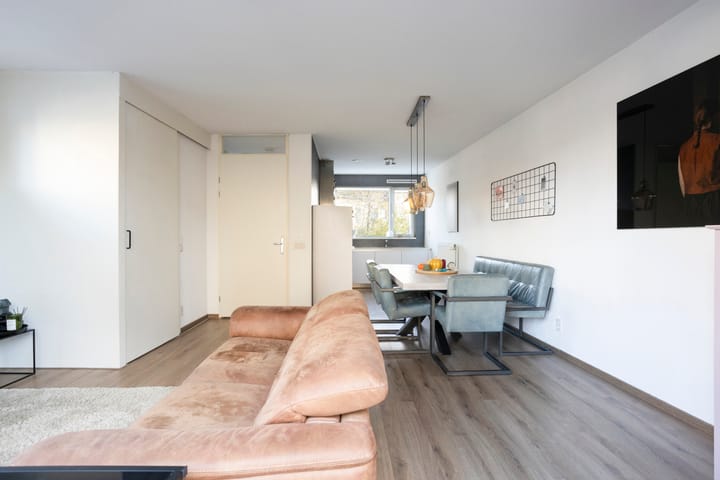 Photo 12 of James Cookroute 129