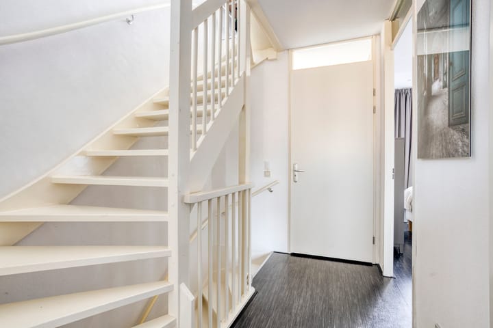 Photo 27 of James Cookroute 129