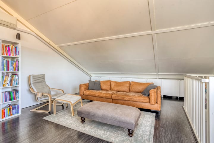 Photo 28 of James Cookroute 129