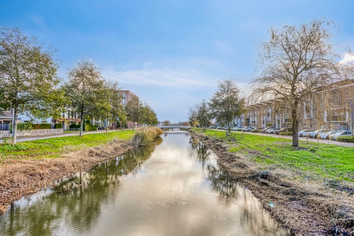 Photo 40 of James Cookroute 129