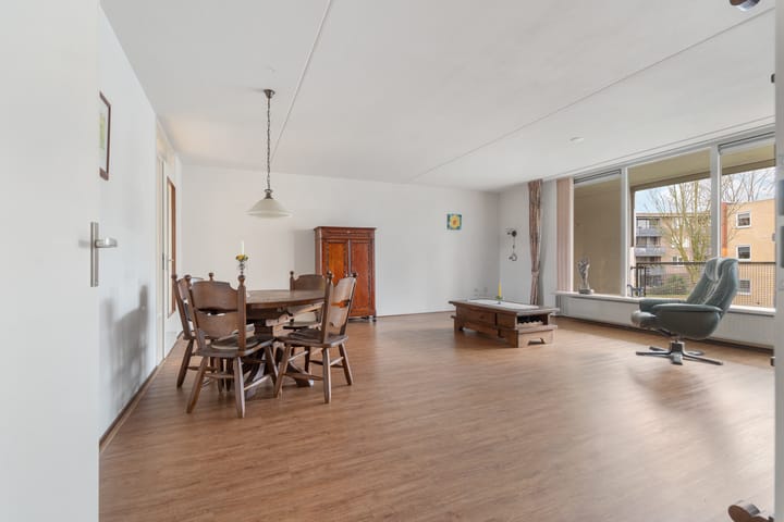 Foto 5 van Bernstein 64