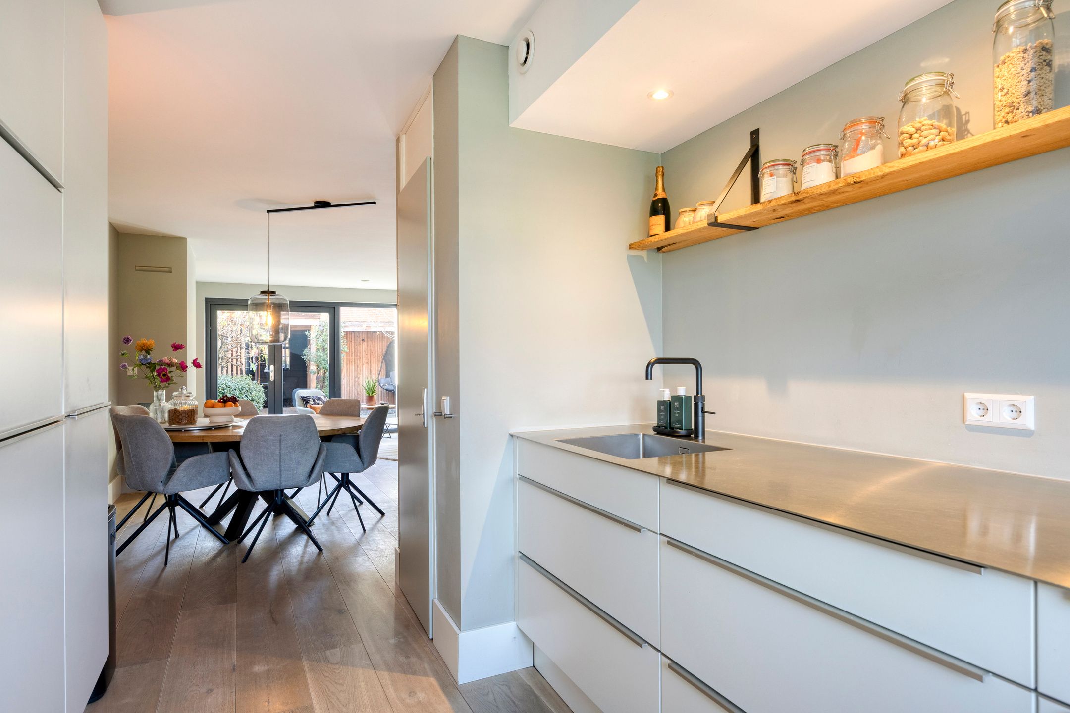 Photo 12 of Tulpplantsoen 11