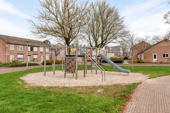 Photo 35 of Mauritsstraat 53