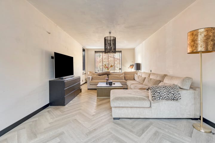 Photo 3 of Schellingstraat 3