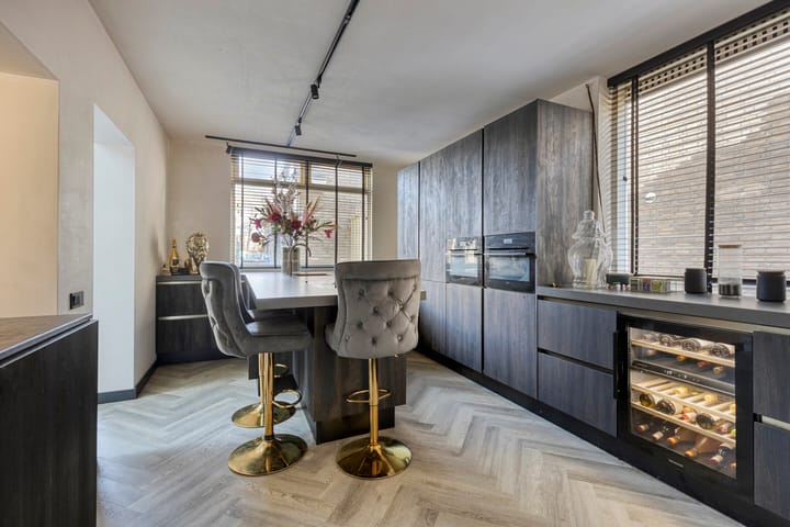 Photo 10 of Schellingstraat 3