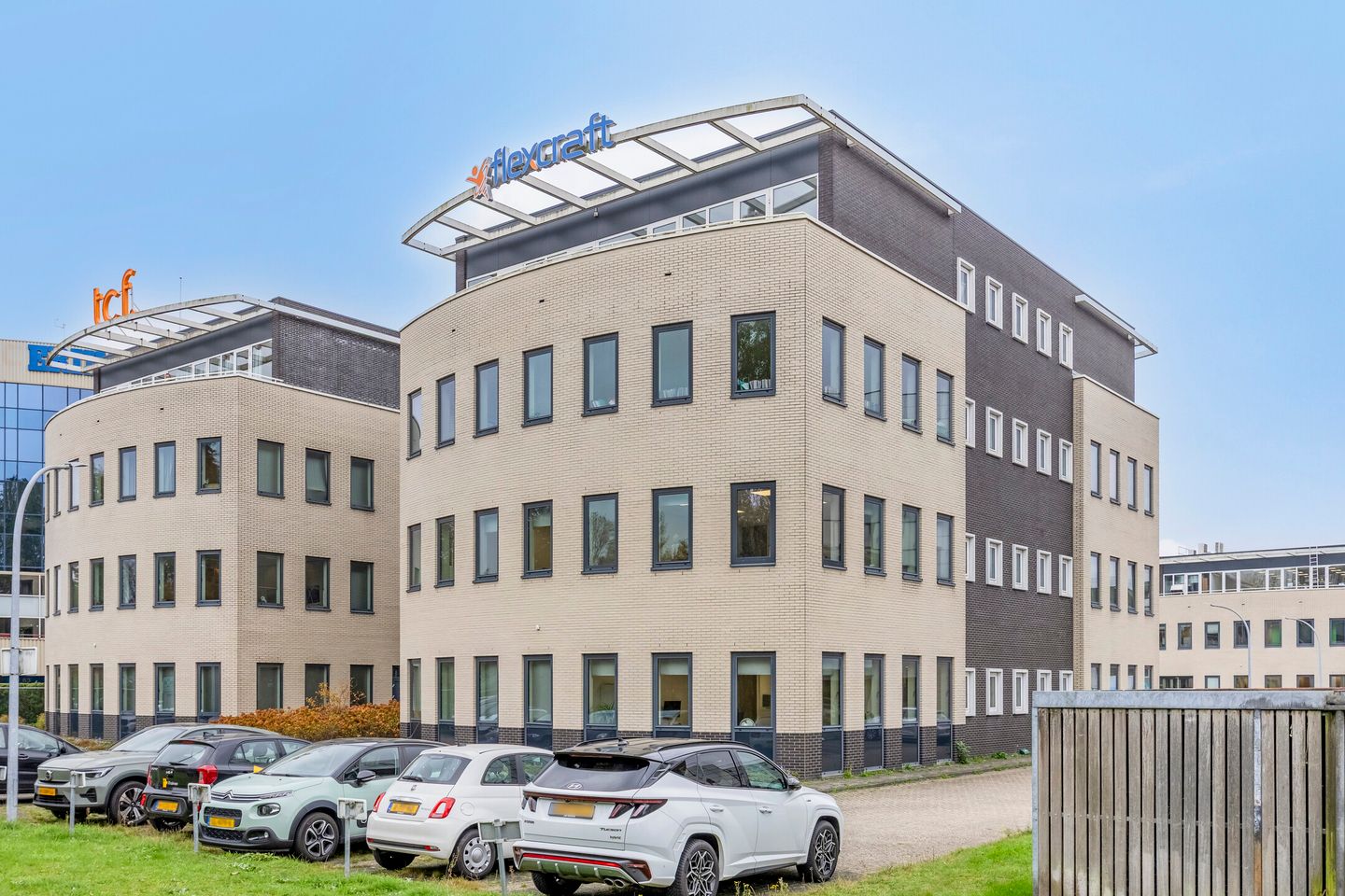 View photo 4 of Cypresbaan 39