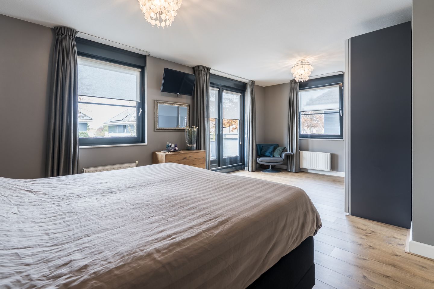 Foto 25 van Kerneel 7