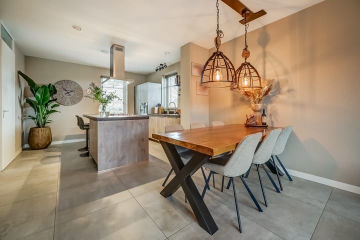 Photo 7 of Oranje zegge 13