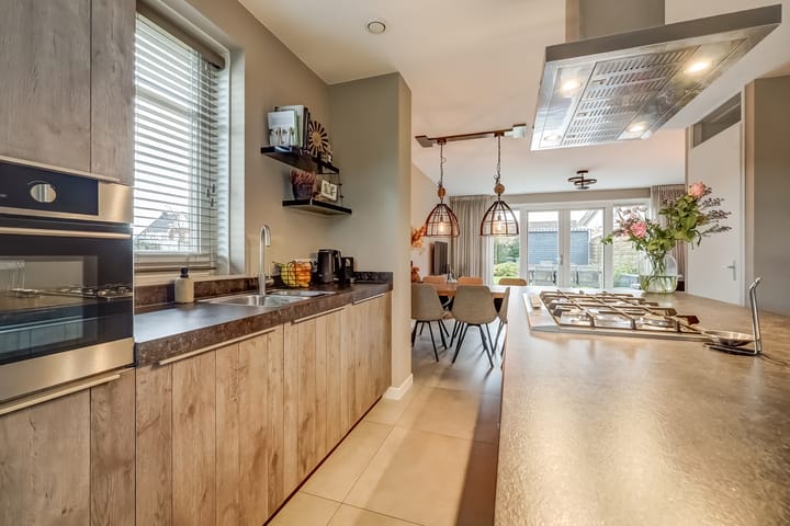 Photo 10 of Oranje zegge 13