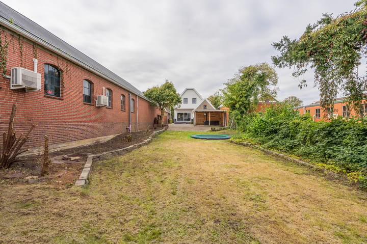 Photo 25 of Oosterstraat 8