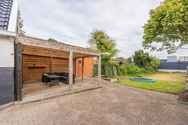 Photo 26 of Oosterstraat 8