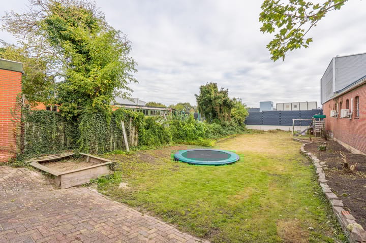 Photo 28 of Oosterstraat 8