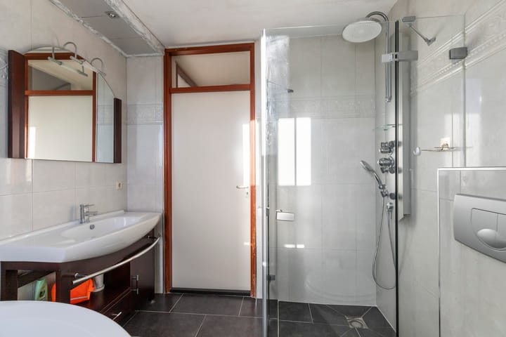 Photo 28 of Stuijvenburchstraat 117