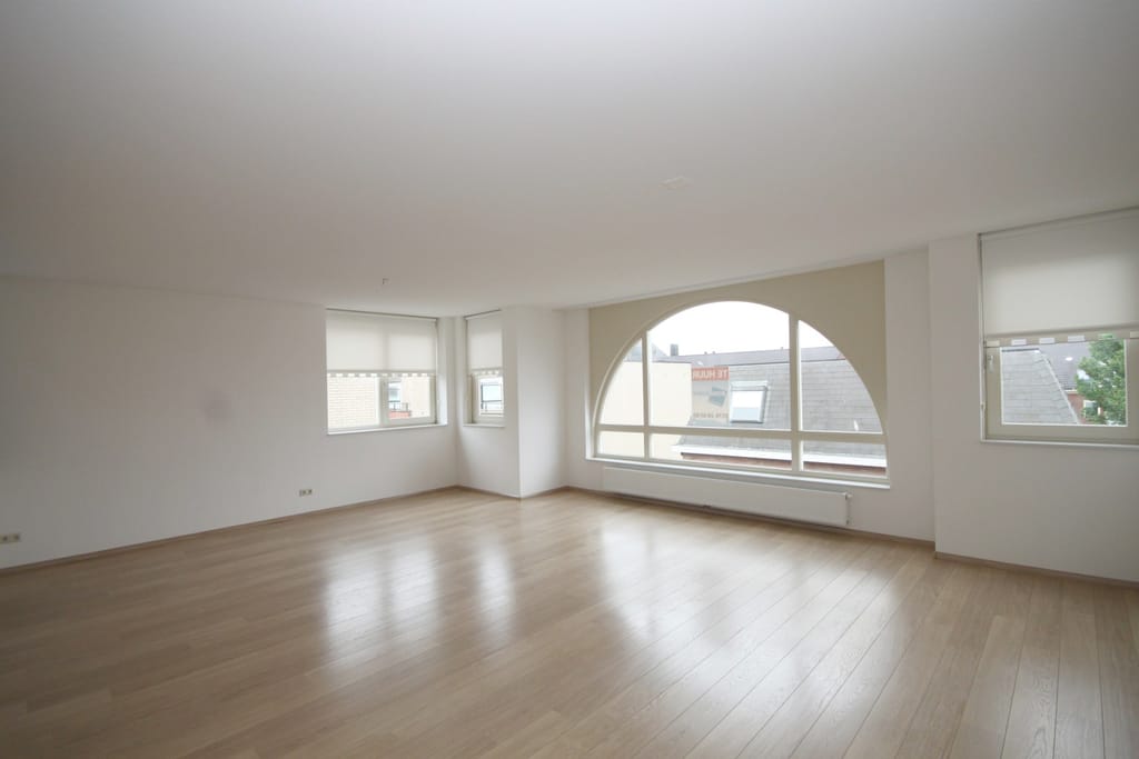 Photo 2 of Zeestraat 12-D