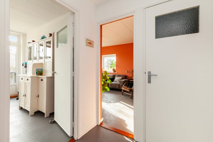 Photo 2 of Jhr. De Savornin Lohmanstraat 46