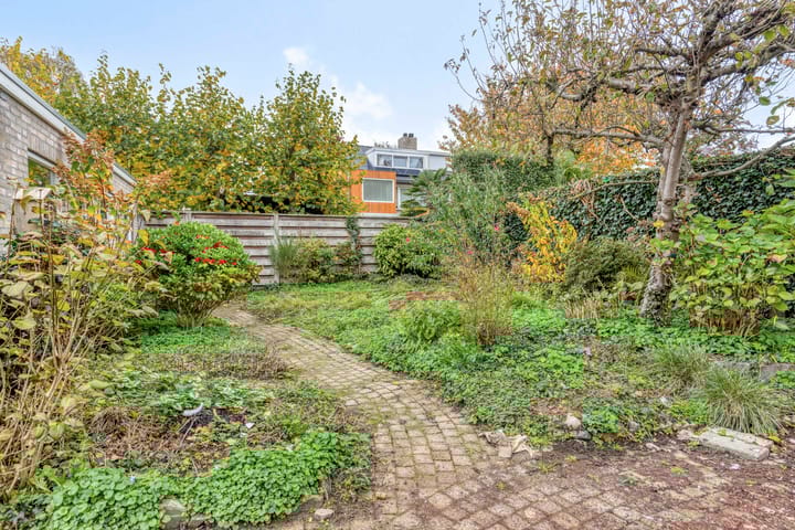 Photo 36 of Vincent van Goghlaan 20