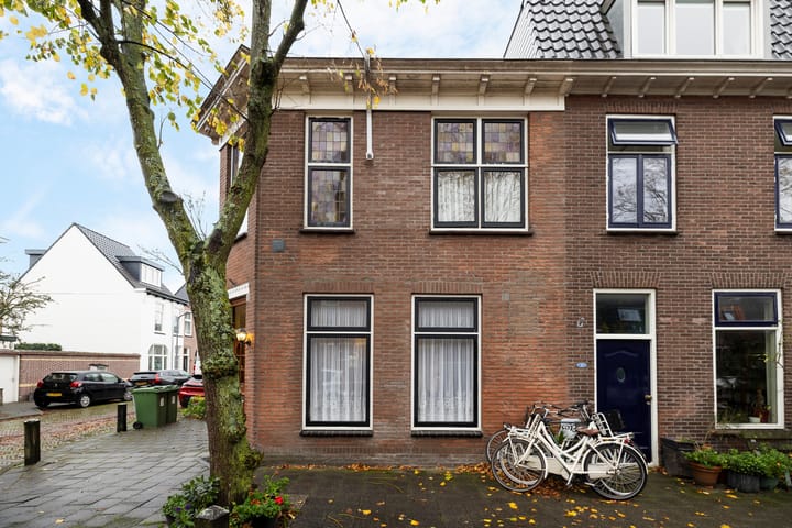 Photo 5 of Atjehstraat 8-A