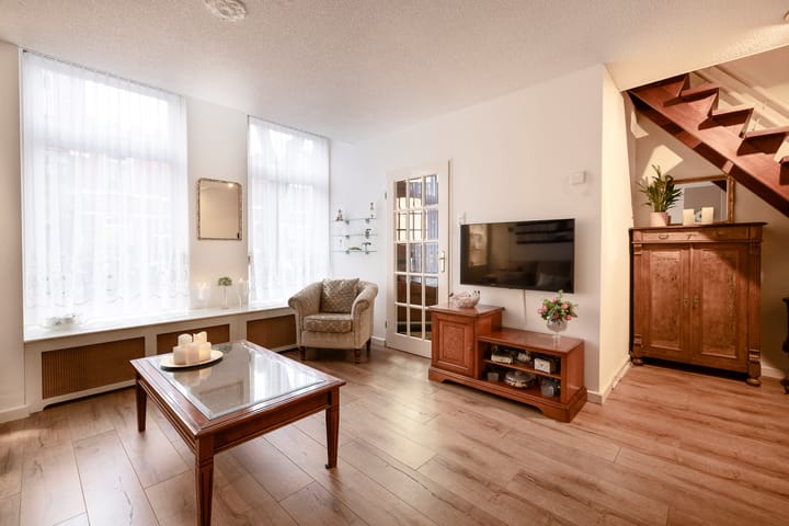 Photo 9 of Atjehstraat 8-A