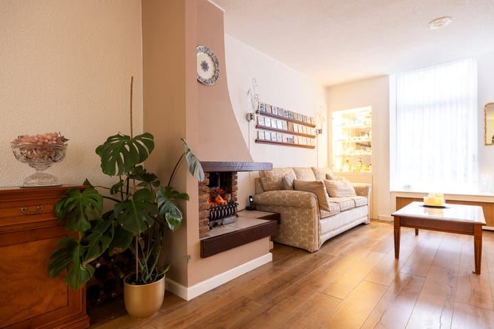 Photo 13 of Atjehstraat 8-A