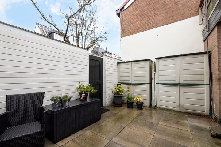 Photo 17 of Atjehstraat 8-A