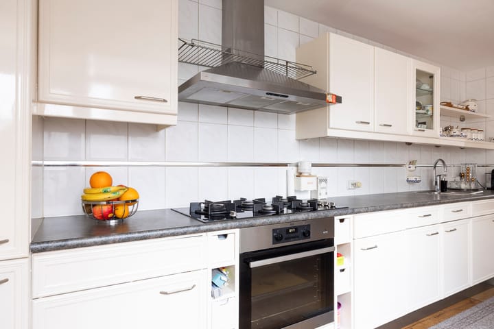 Photo 21 of Atjehstraat 8-A