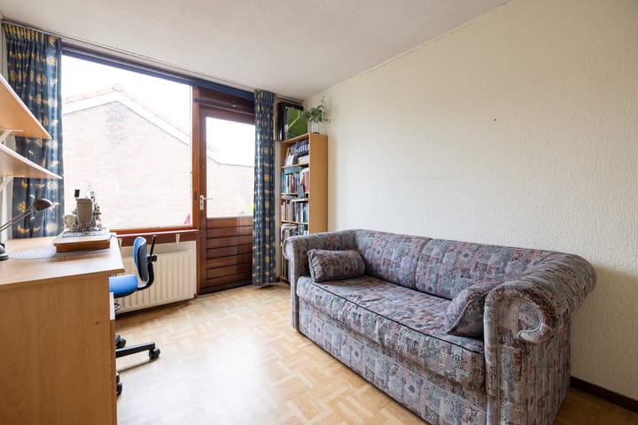 Photo 36 of Atjehstraat 8-A