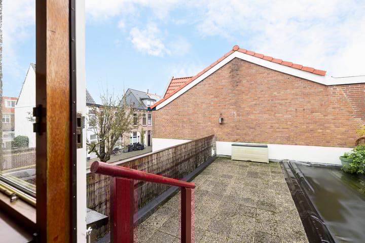 Photo 38 of Atjehstraat 8-A