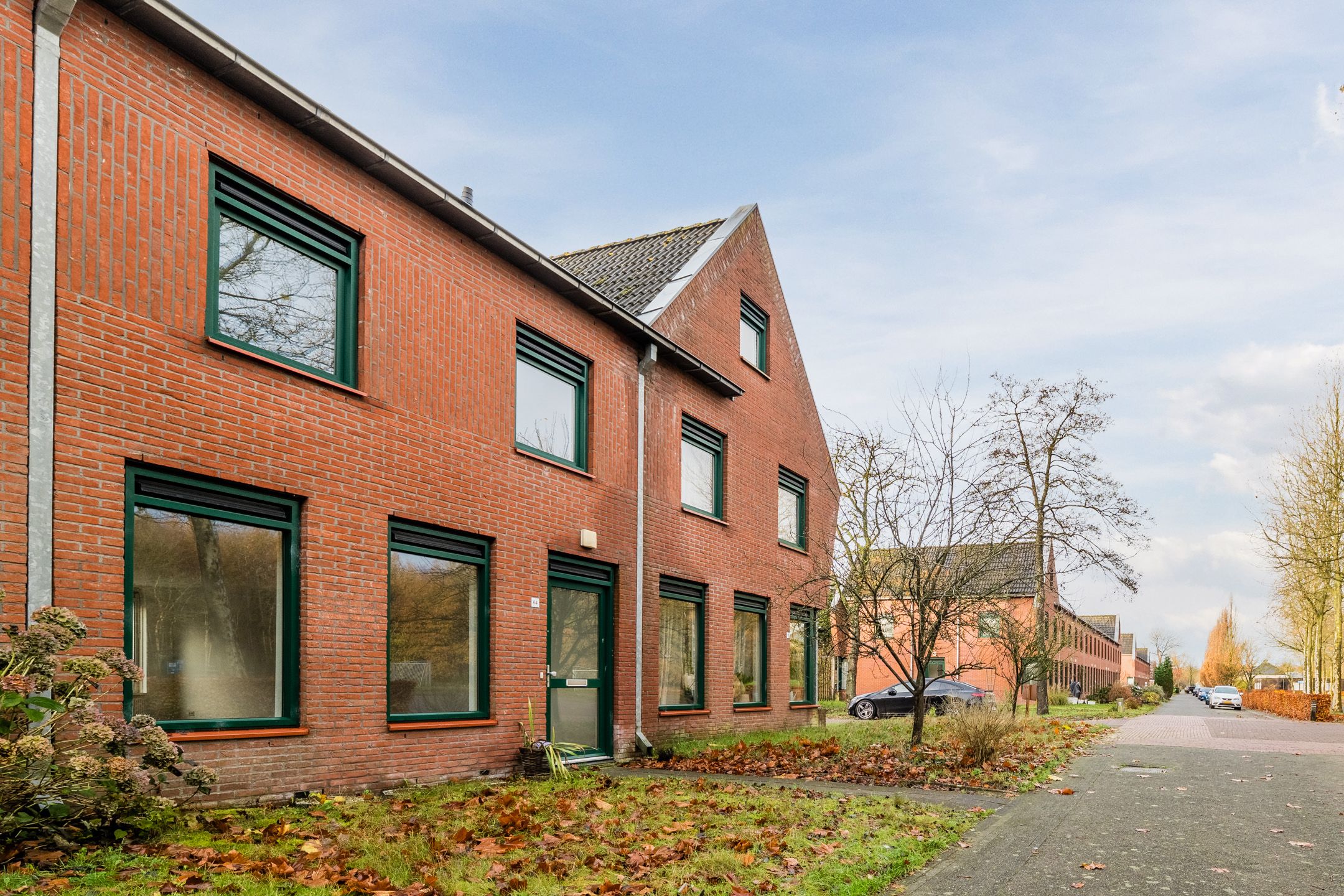 Photo 6 of Grasland 64