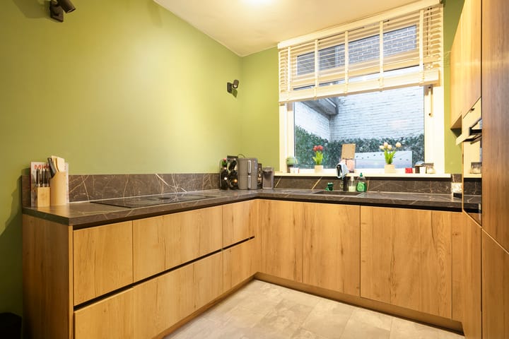 Photo 6 of Spilbergenstraat 16