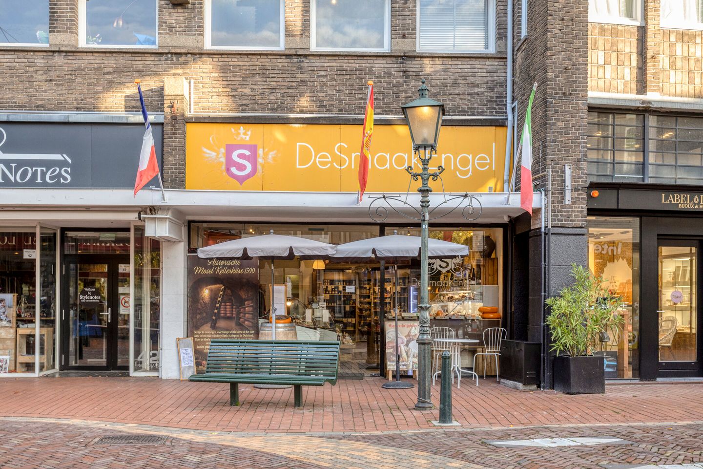 Bekijk foto 1 van Nassaulaan 40