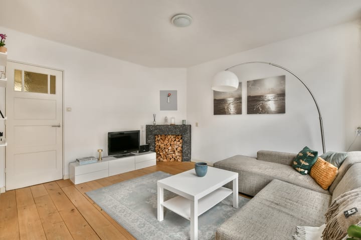 Photo 4 of Orteliusstraat 50-1