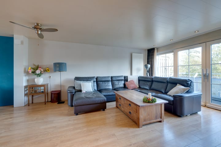 Photo 8 of Meeuwstraat 92