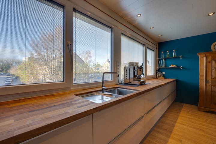 Photo 19 of Meeuwstraat 92