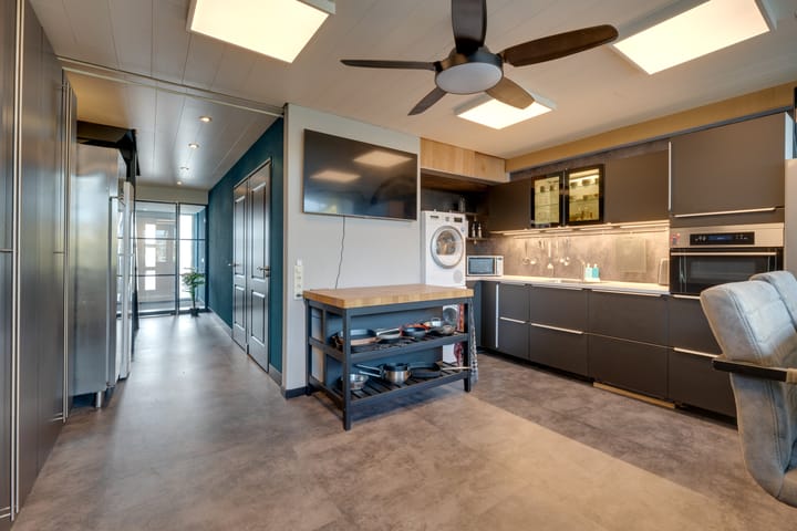 Photo 23 of Meeuwstraat 92