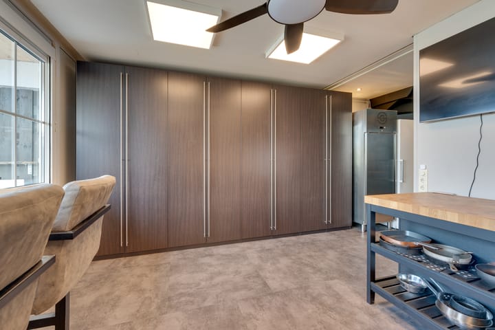 Photo 24 of Meeuwstraat 92