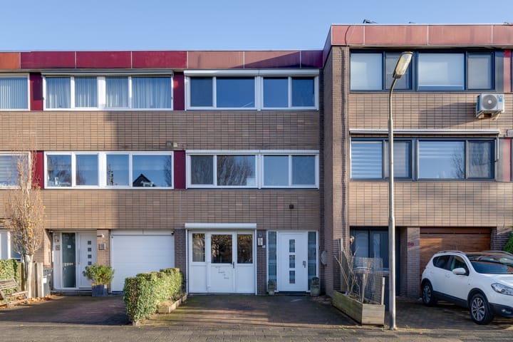 Photo 46 of Meeuwstraat 92