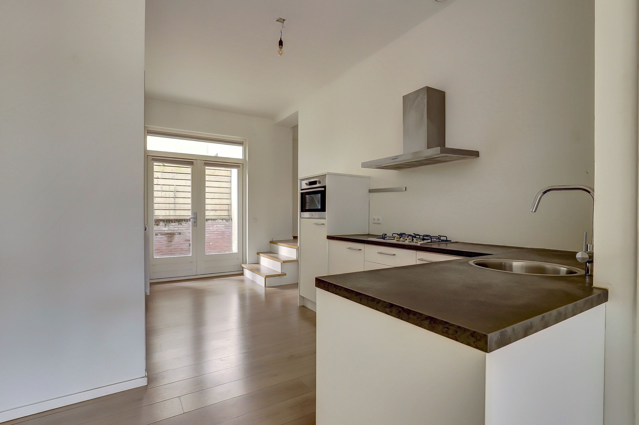 Photo 3 of Dominicanenstraat 151