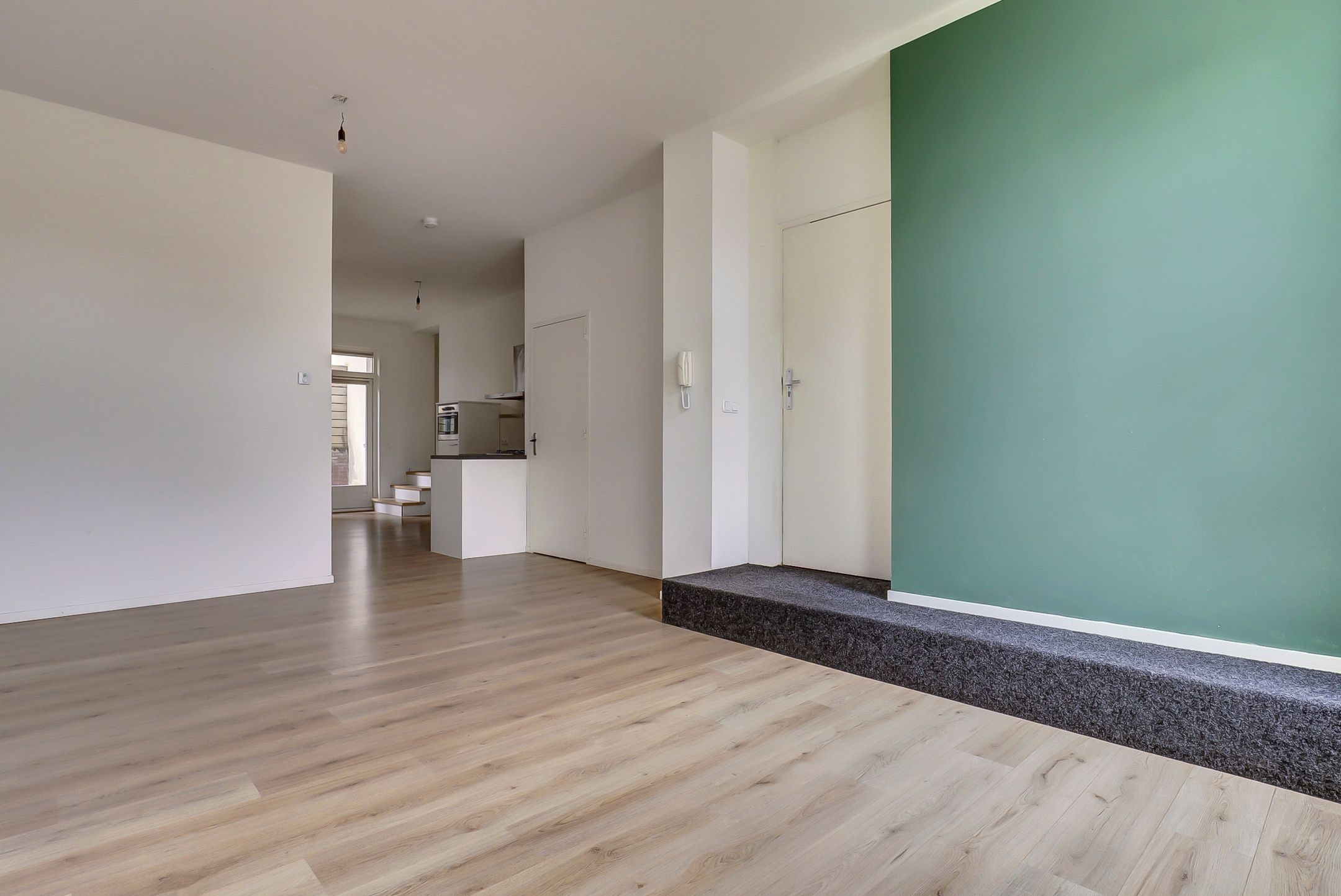 Photo 9 of Dominicanenstraat 151