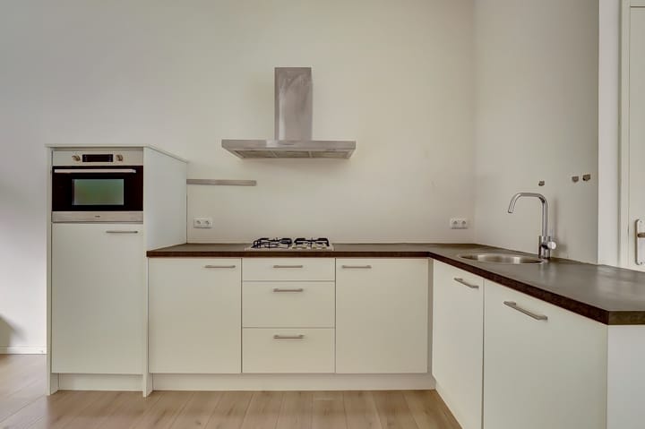 Photo 13 of Dominicanenstraat 151