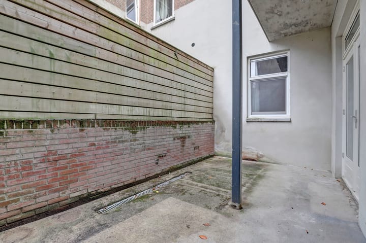 Photo 24 of Dominicanenstraat 151