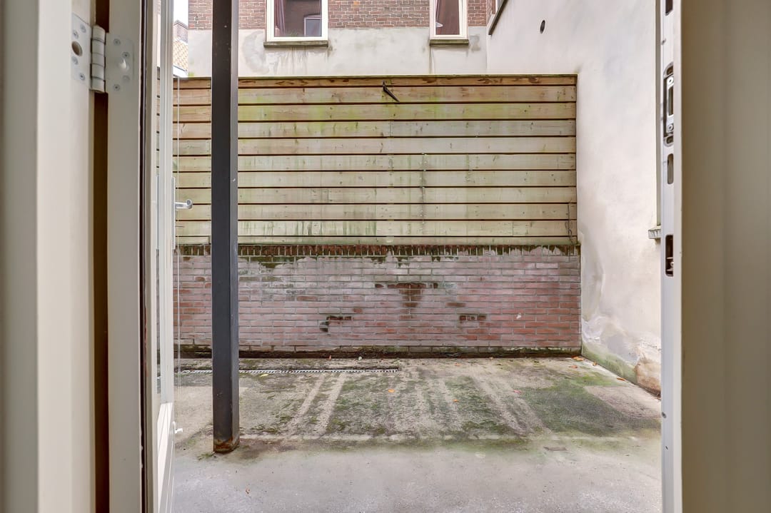 Photo 22 of Dominicanenstraat 151