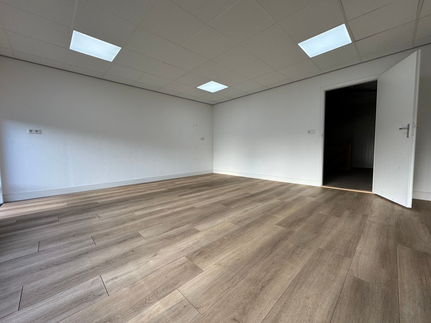 Bekijk foto 3 van Baileystraat 44