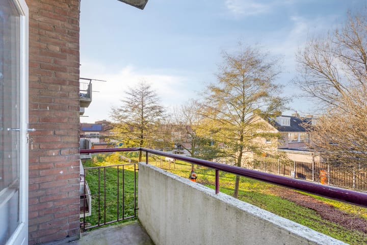 Photo 15 of Van Galenstraat 63-2