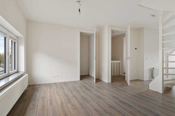 Photo 18 of Zuiderkerkstraat 18-B