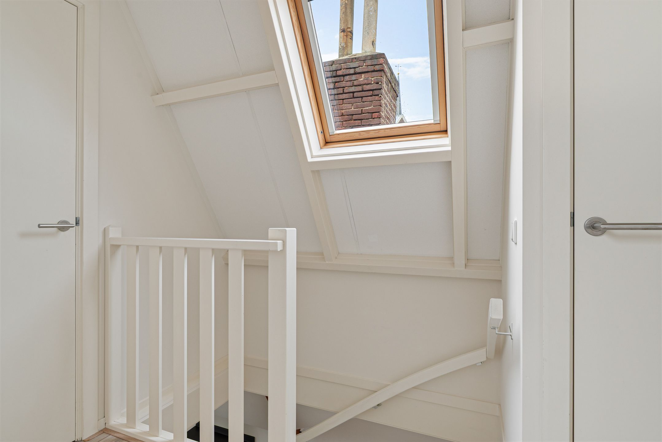 Foto 33 van Zuiderkerkstraat 18-B