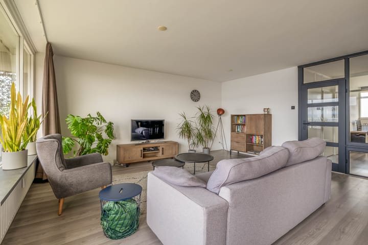 Photo 15 of Louis Couperusplaats 289