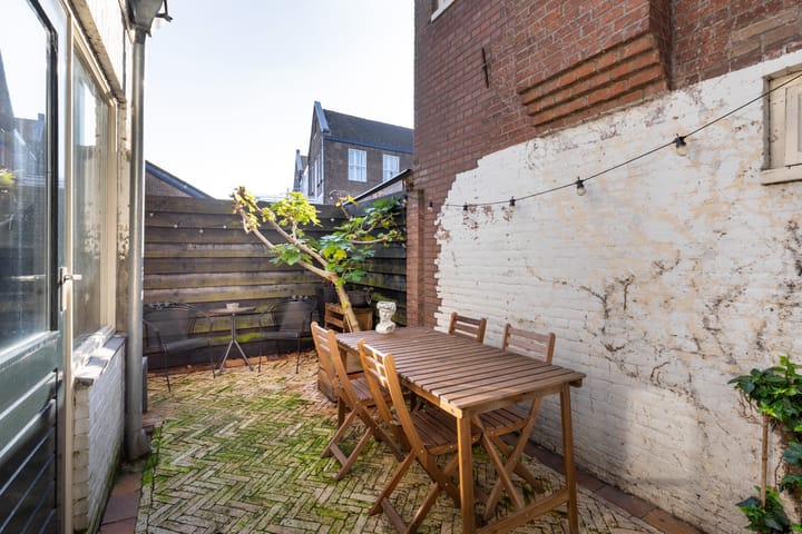 Photo 11 of Teylershofjestraat 8