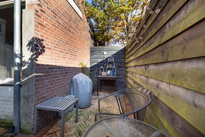 Photo 12 of Teylershofjestraat 8