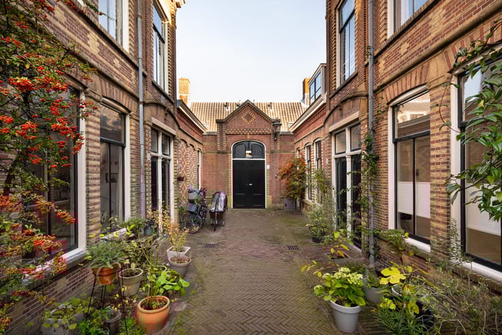 Photo 24 of Teylershofjestraat 8